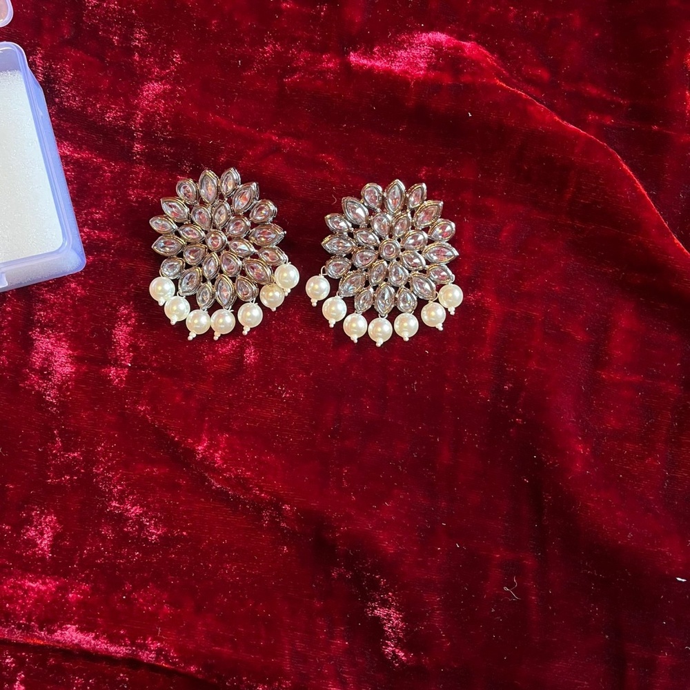 Jewellery - Picture 9 of 16